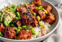 Crispy and glazed, these Honey Sriracha Salmon Bowls are one of the easiest Dinner Recipes Salmon Bowl fans can make in 20 minutes.